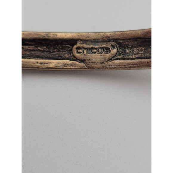 Chico's Bangle Bracelet Hammered Textured Gold Tone Metal Signed - Picture 4 of 7